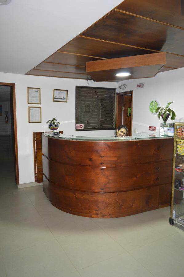 Hotel Las Palmas Fontibon Богота Екстериор снимка