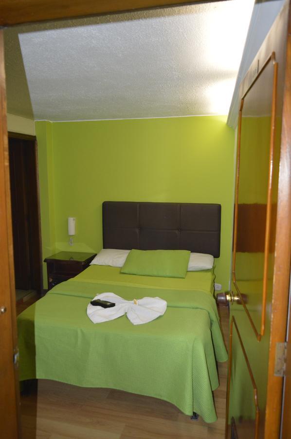 Hotel Las Palmas Fontibon Богота Екстериор снимка